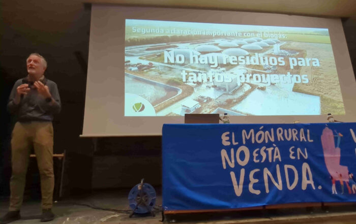 Fernando Valladares a Balaguer, parlant sobre bioeconomia. Conversa en el marc de les jornades pobles vius o territoris de merdes
